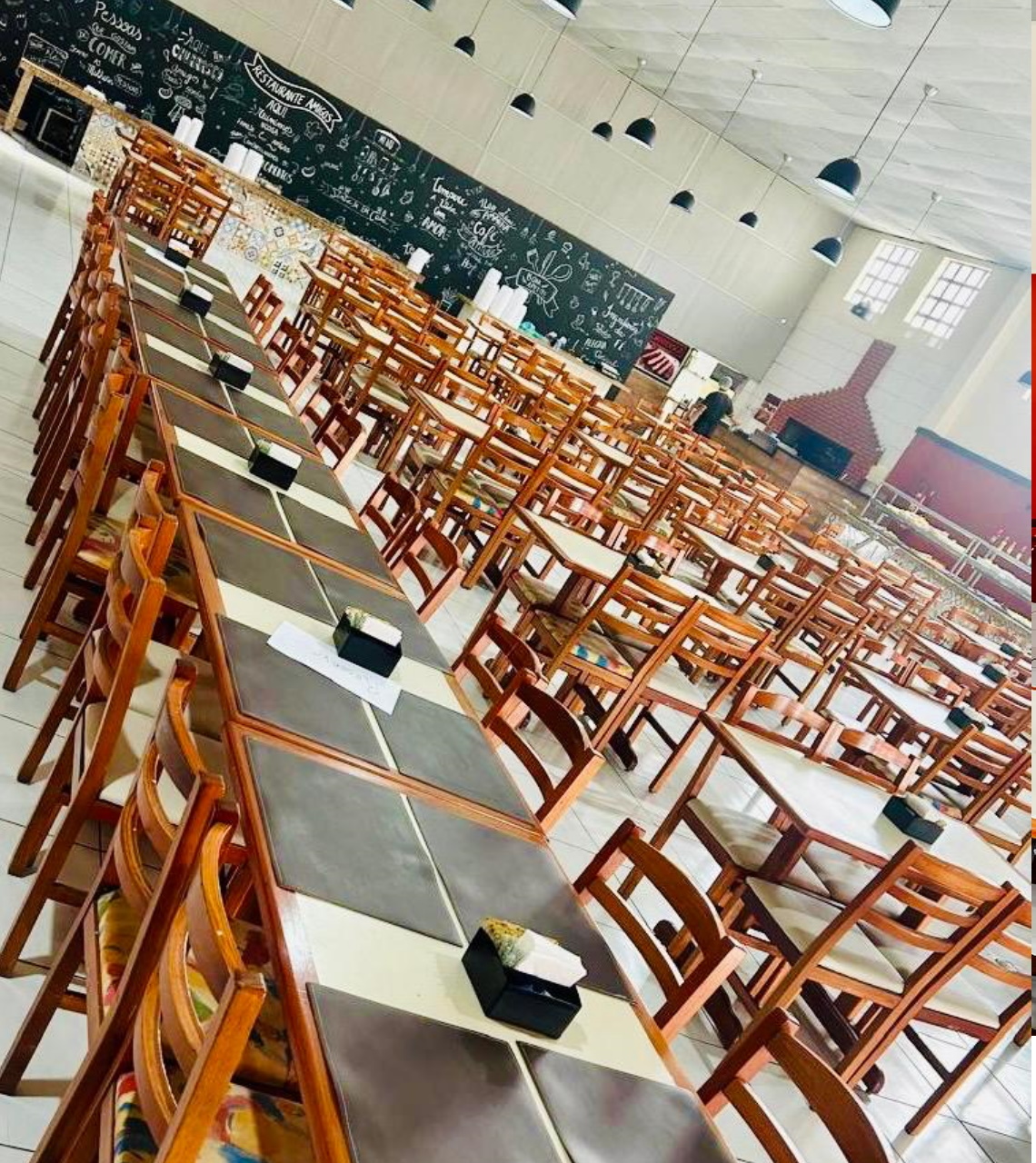 Interior do restaurante Armazém